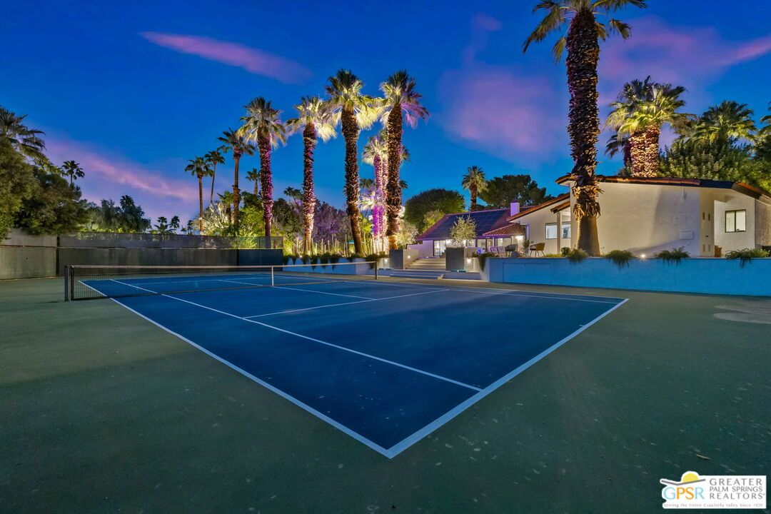 Exterior, Tennis Courts