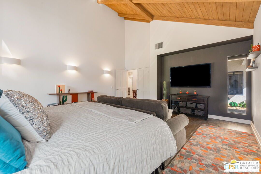 Bedroom, Interior, Wooden Beams, Wooden Ceilings