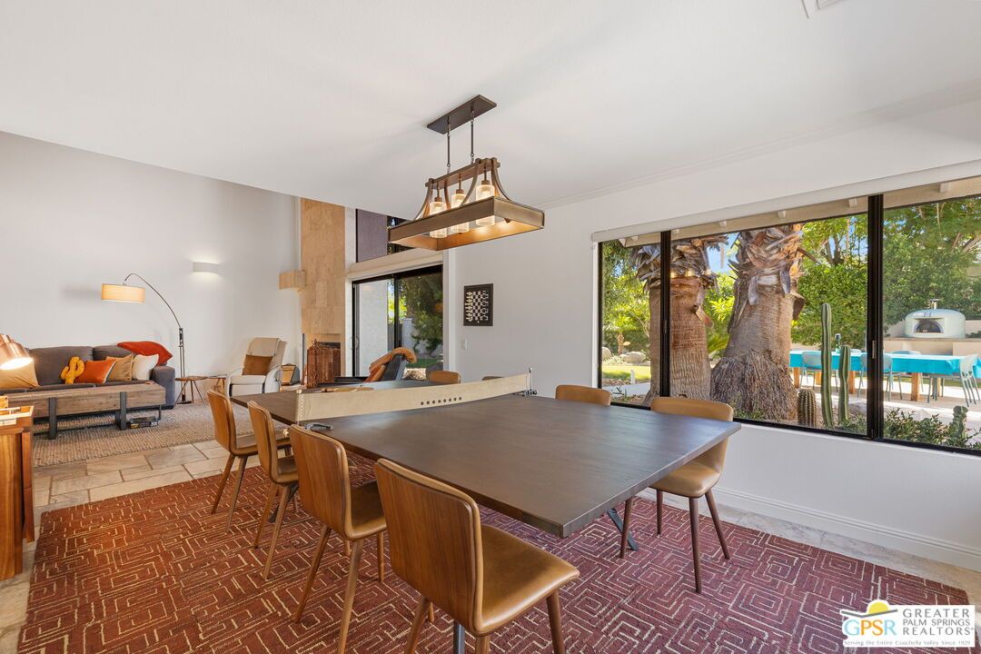 Dining room, Interior, Living room, Pendant Lights