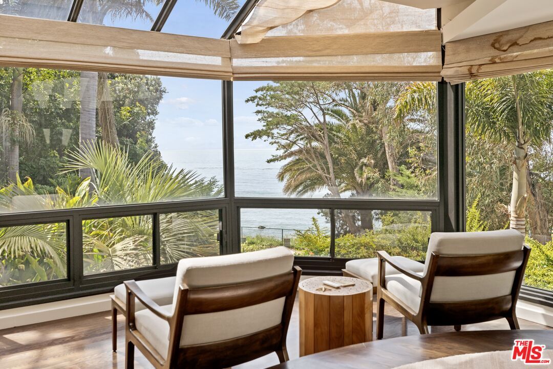 Glass Ceilings, Interior, Sun Room, Water, Wood Texture Flooring