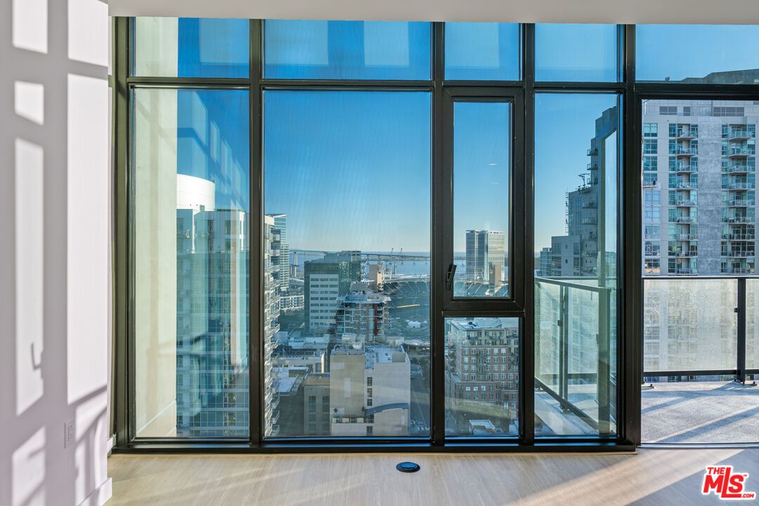 Water, Interior, Other, Skyline