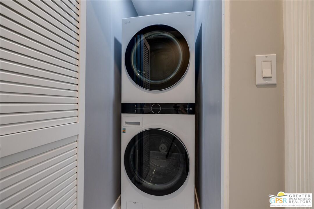 Interior, Utility Closets, Washer
