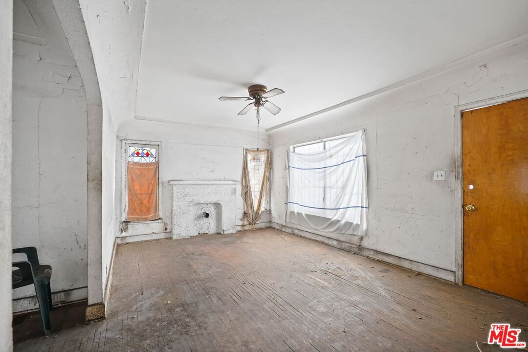 Empty room, Fireplace, Interior, Wood Texture Flooring