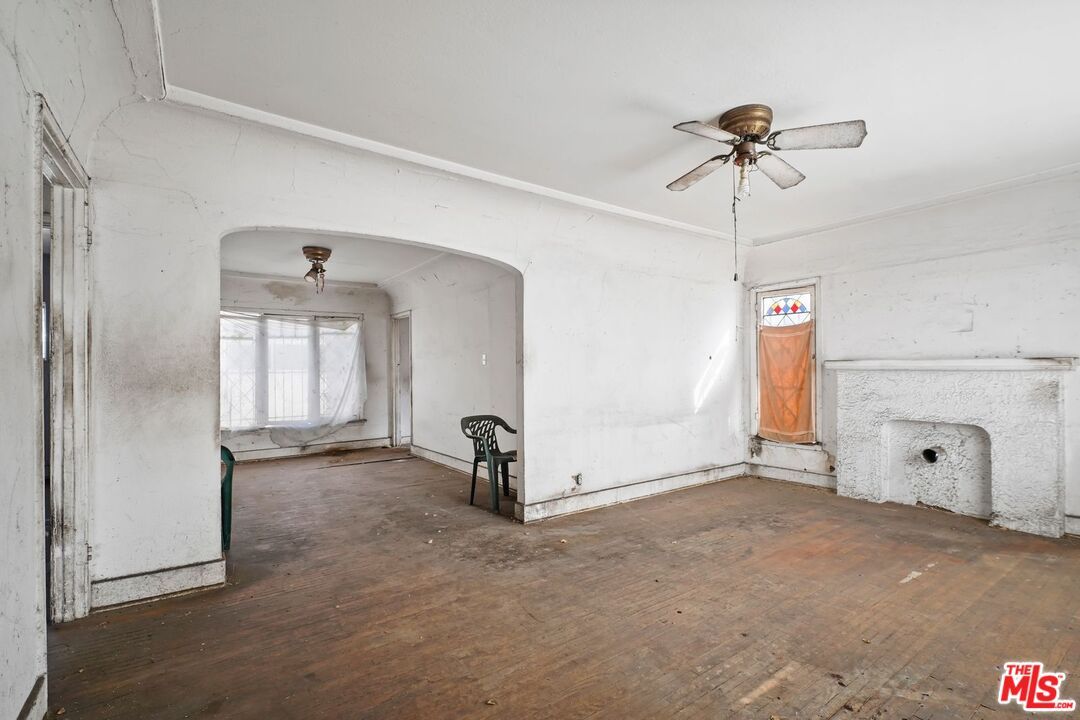 Empty room, Fireplace, Interior, Wood Texture Flooring