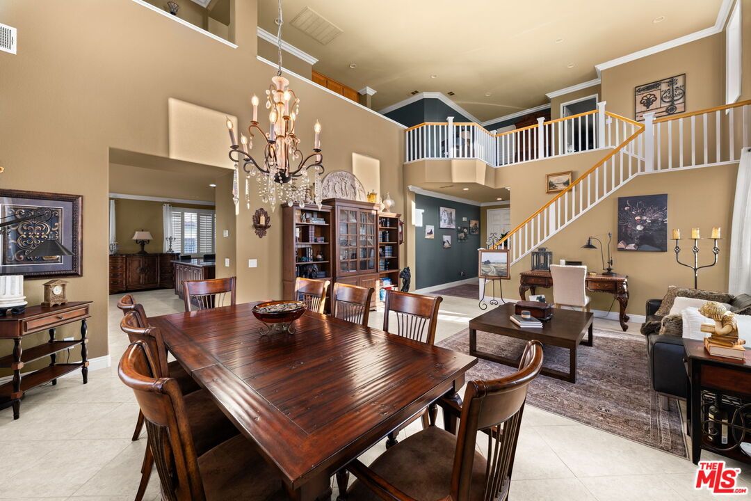 Chandelier, Dining room, Interior, Living room, Recessed Lighting