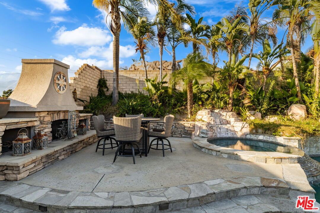 Exterior, Fireplace, Pool