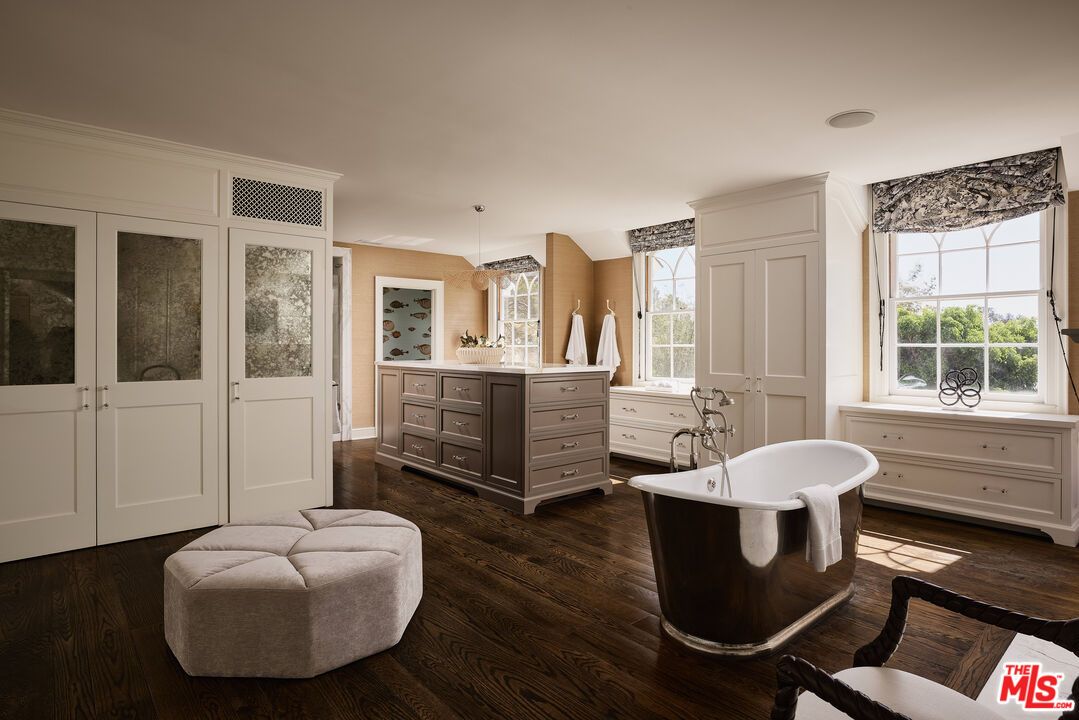 Bathroom, Free Standing Baths, Interior, Pendant Lights, Wood Texture Flooring