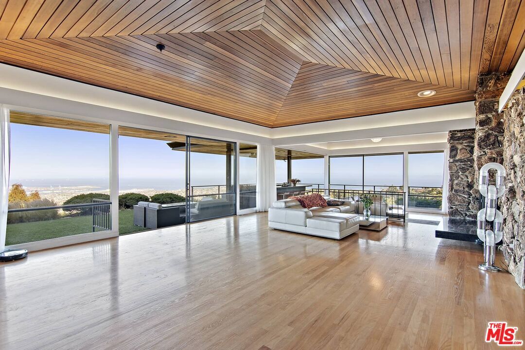 Interior, Living room, Recessed Lighting, Water, Wooden Ceilings, Wood Texture Flooring