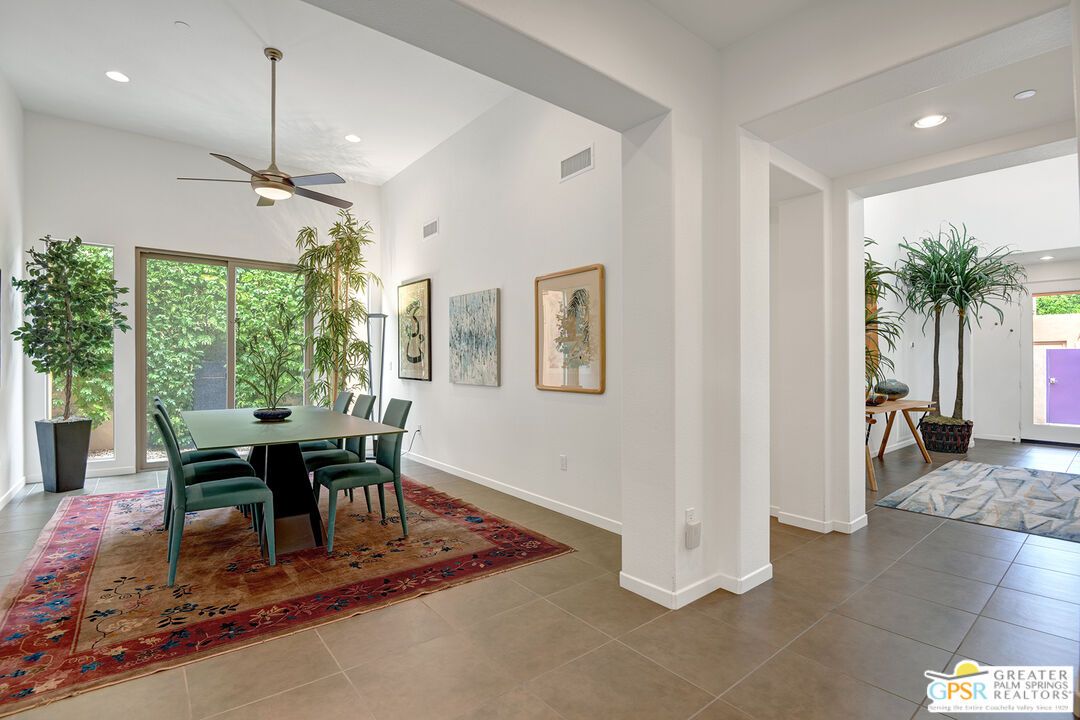 Dining room, Interior, Recessed Lighting