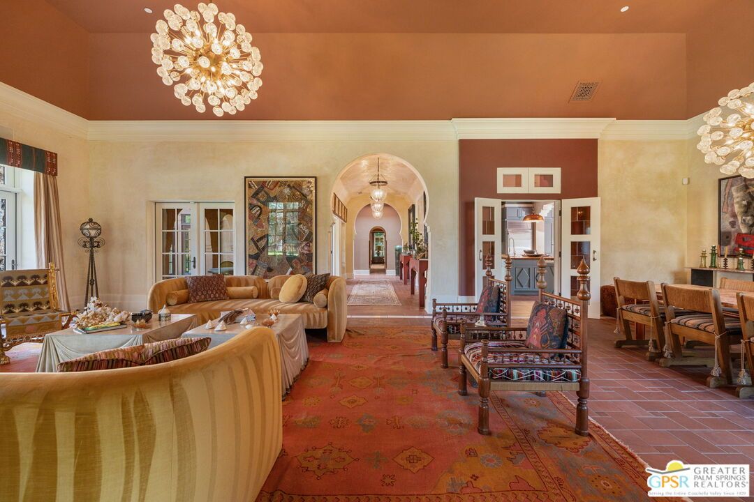 Chandelier, Dining room, Interior, Living room, Recessed Lighting