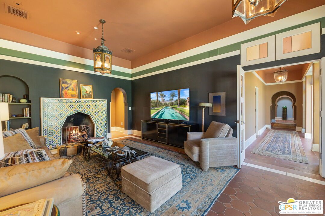 Fireplace, Interior, Living room, Pendant Lights, Recessed Lighting