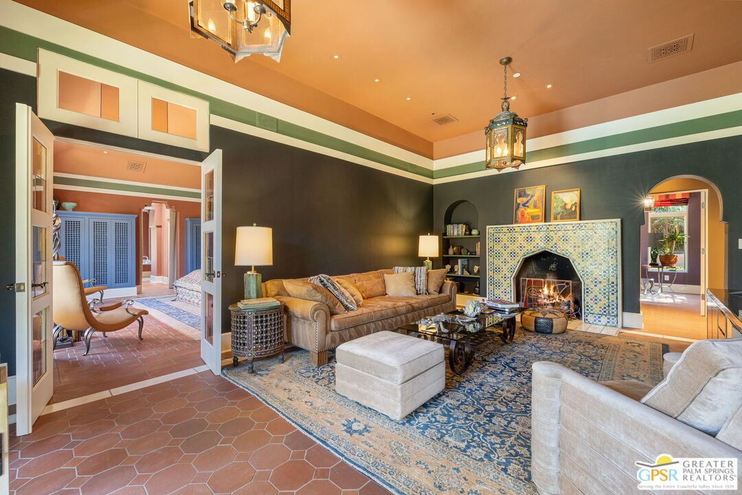 Fireplace, Interior, Living room, Pendant Lights, Recessed Lighting