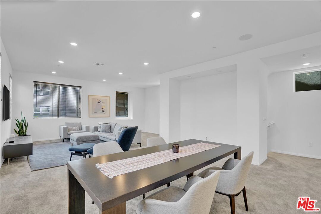 Dining room, Interior, Living room, Recessed Lighting