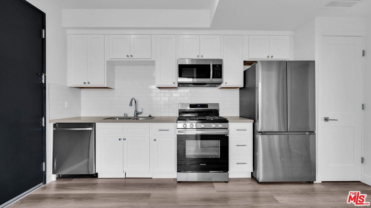 Interior, Kitchen, Stainless Steel Appliances, Wood Texture Flooring