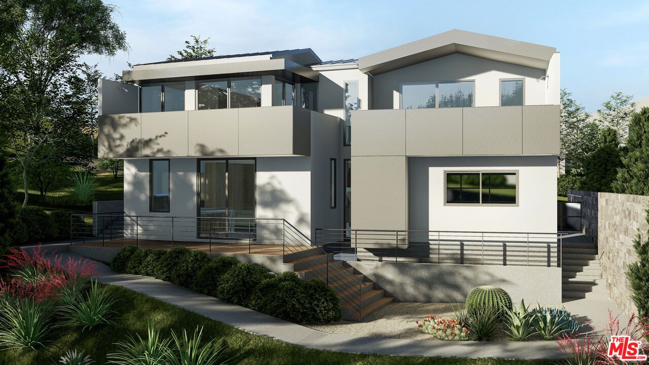 Exterior, Facade, Modern