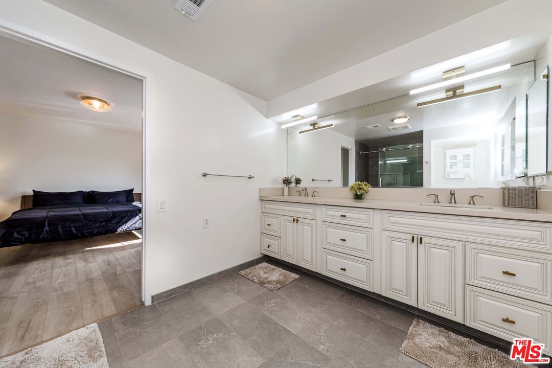 Bathroom, Dual Sink Vanities, Interior, Wood Texture Flooring