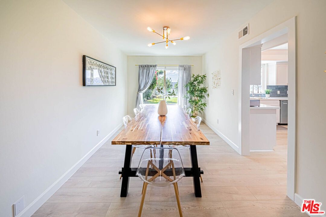 Dining room, Interior, Wood Texture Flooring