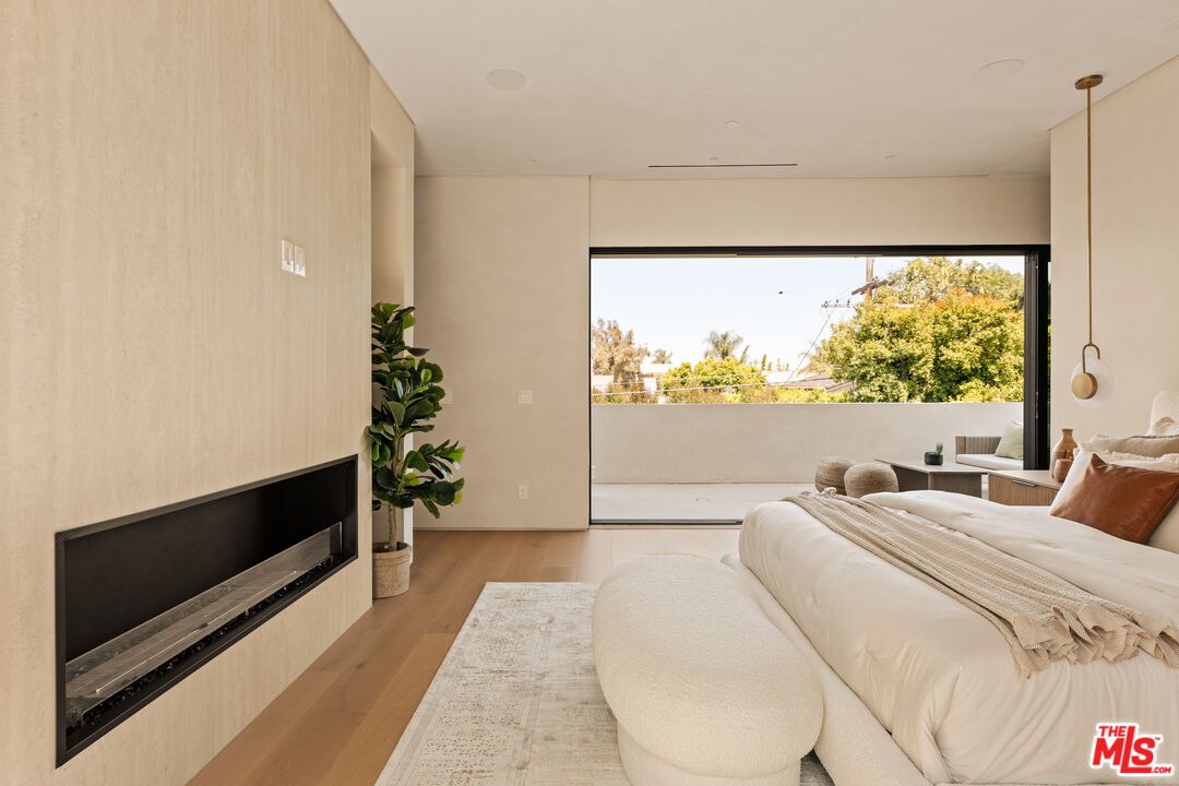 Bedroom, Fireplace, Interior, Recessed Lighting, Wood Texture Flooring