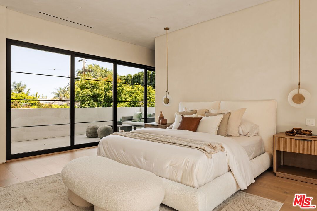 Bedroom, Interior, Pendant Lights, Wood Texture Flooring