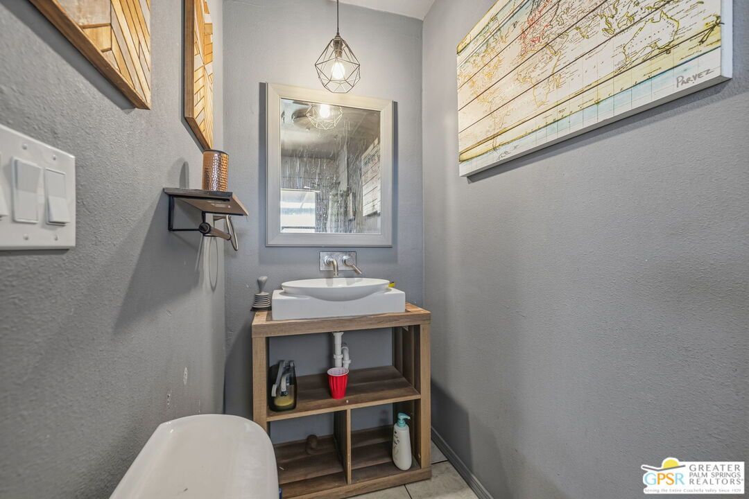 Bathroom, Interior, Pendant Lights