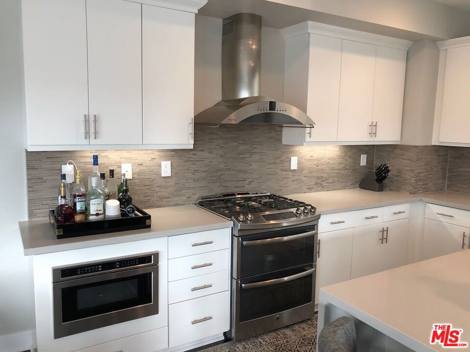 Interior, Kitchen, Stainless Steel Appliances