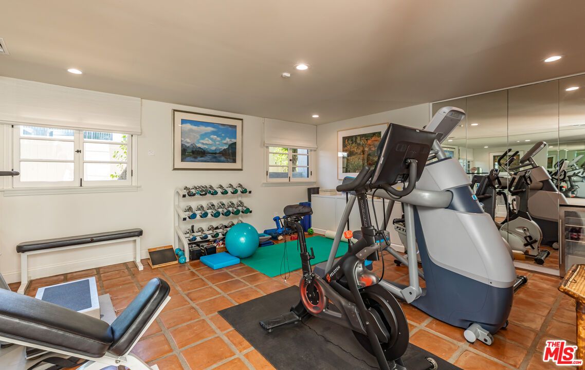 Fitness Equipment, Interior, Recessed Lighting