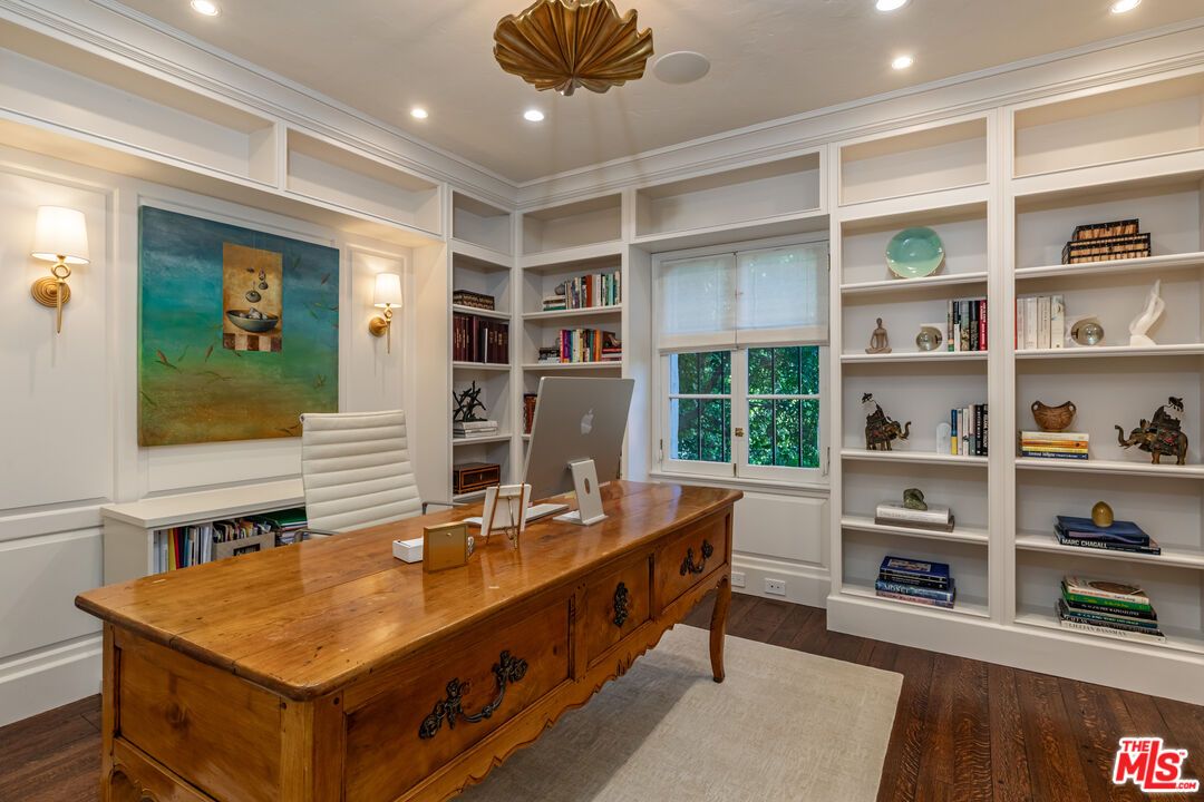 Home Office, Interior, Pendant Lights, Recessed Lighting, Wood Texture Flooring