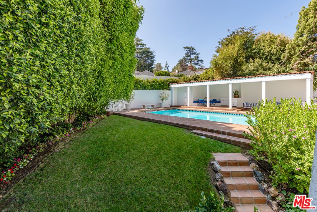 Backyard, Exterior, Pool