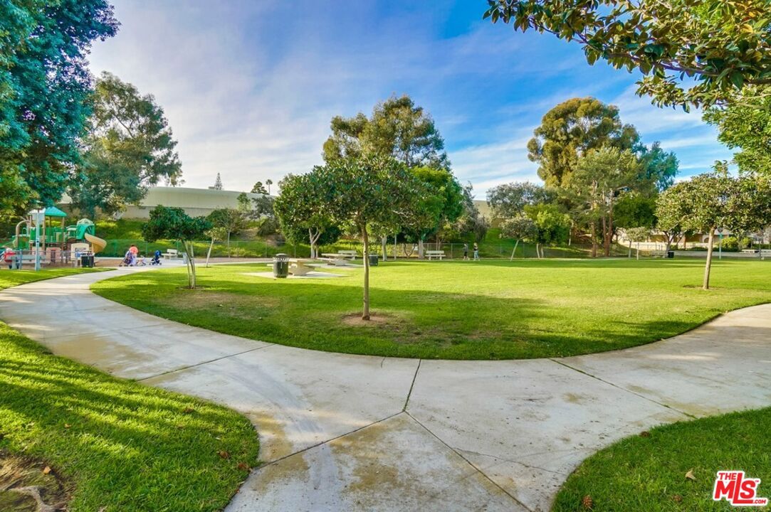 Backyard, Exterior, Playground