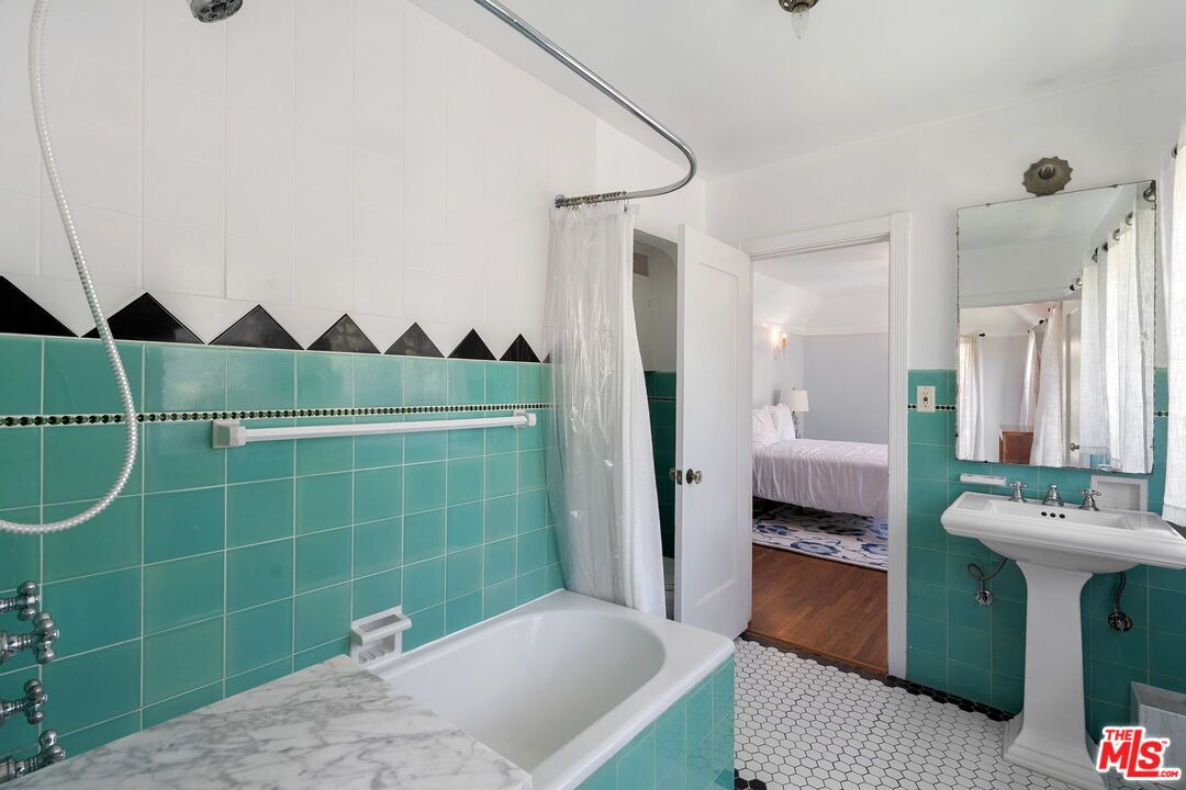 Bathroom, Bedroom, Interior, Wood Texture Flooring