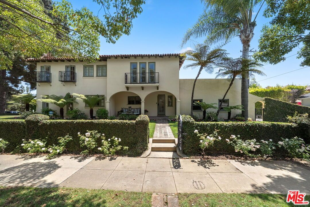 Backyard, Exterior, Facade, Spanish Mediterranean