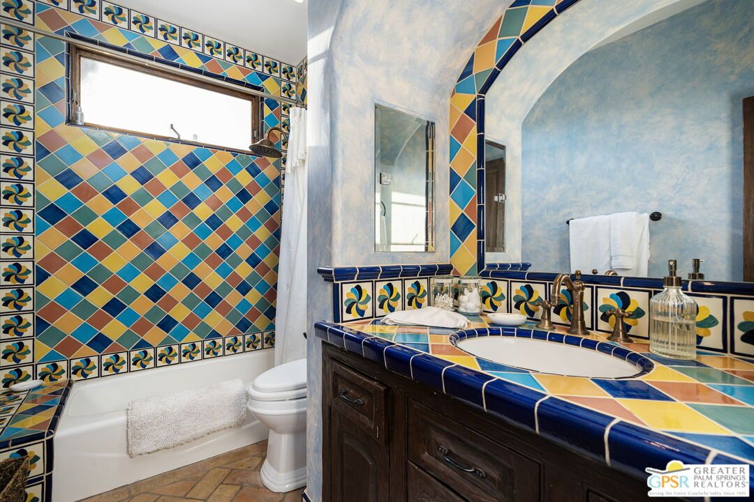 Bathroom, Interior, Tile Countertops