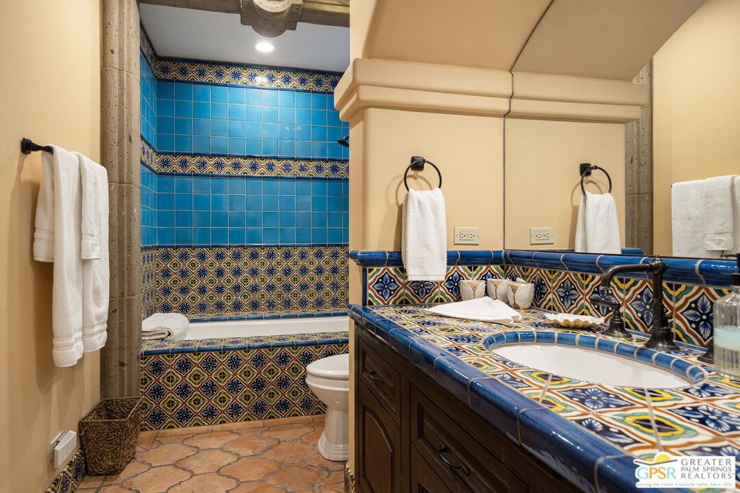 Bathroom, Interior, Recessed Lighting, Tile Countertops