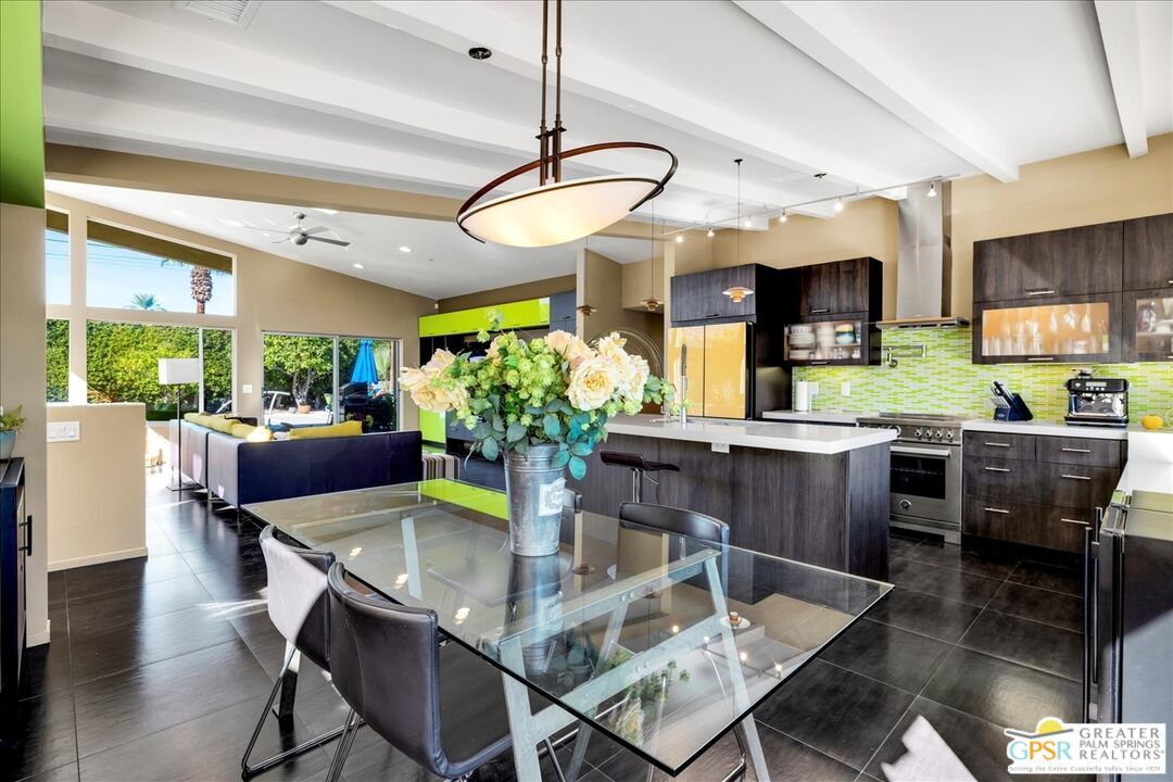 Dining room, Interior, Kitchen, Living room, Pendant Lights, Recessed Lighting, Stainless Steel Appliances