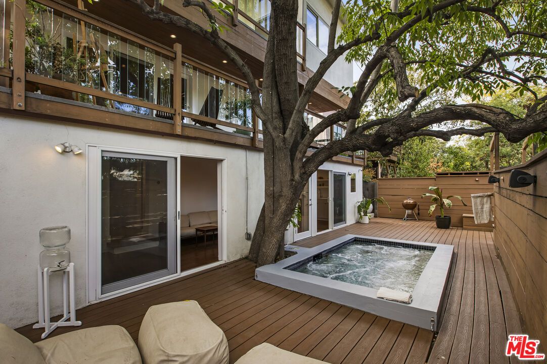 Exterior, Hot Tub