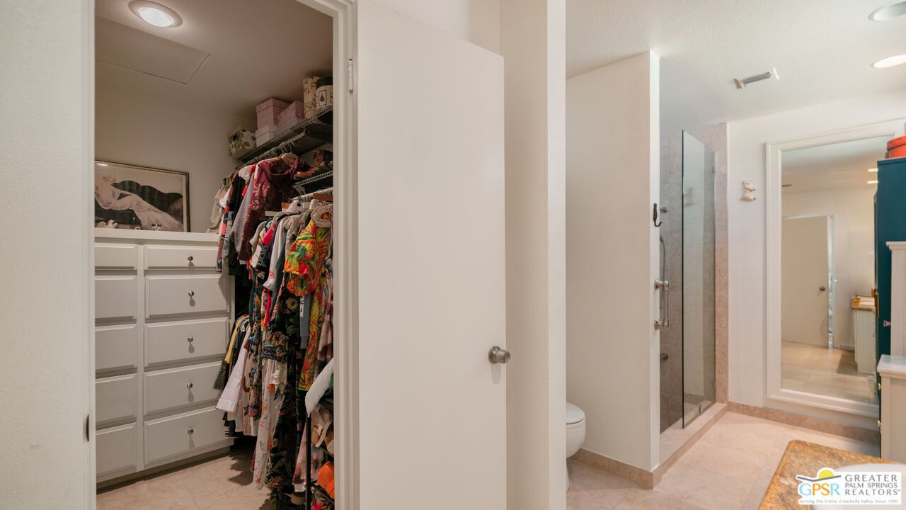 Bathroom, Interior, Recessed Lighting, Walk-in Closets