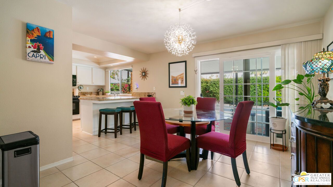 Chandelier, Dining room, Interior, Kitchen, Recessed Lighting