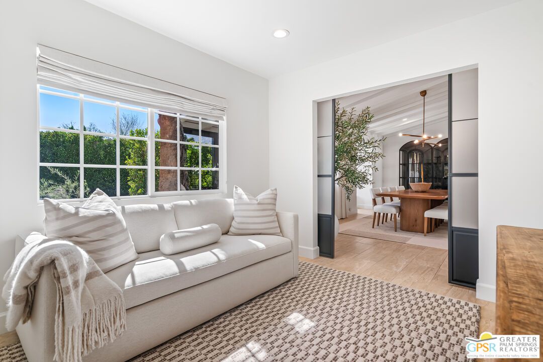 Dining room, Interior, Living room, Pendant Lights, Recessed Lighting, Wood Texture Flooring