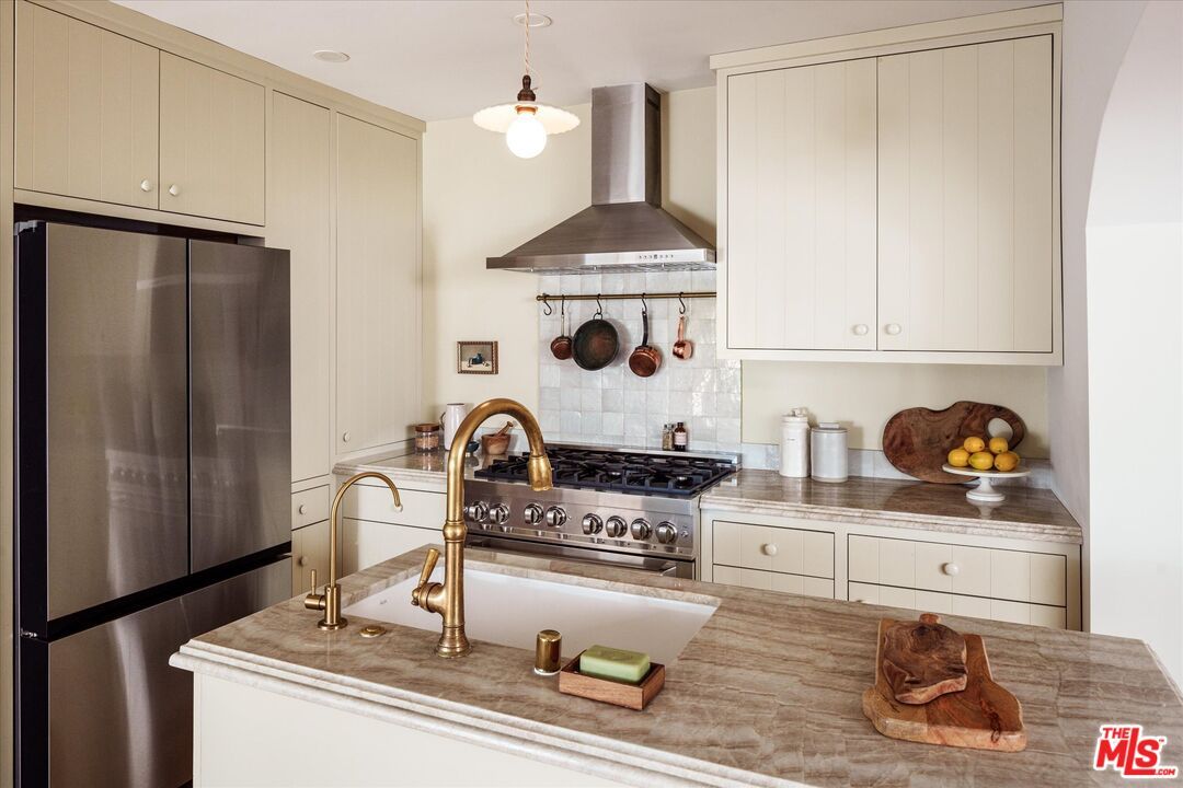 Interior, Kitchen, Pendant Lights, Stainless Steel Appliances