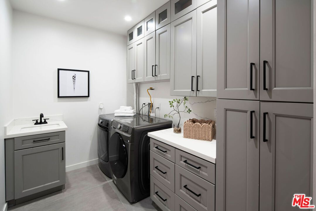 Interior, Recessed Lighting, Washer