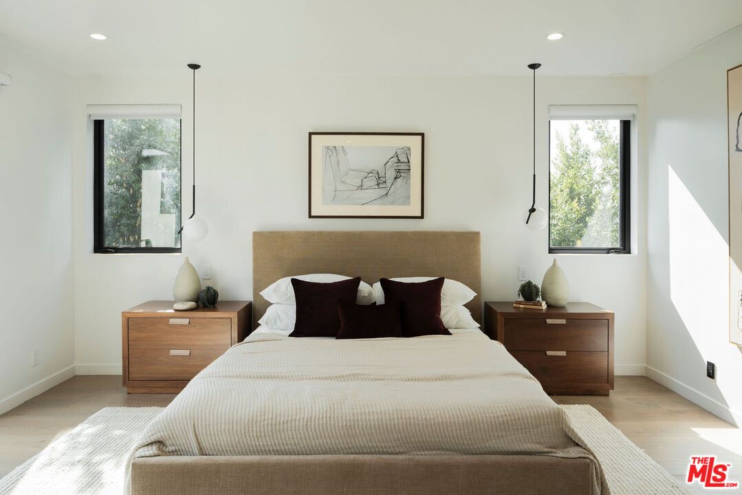 Bedroom, Interior, Pendant Lights, Recessed Lighting, Wood Texture Flooring