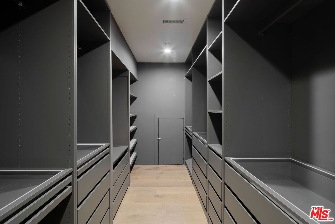 Interior, Recessed Lighting, Walk-in Closets, Wood Texture Flooring