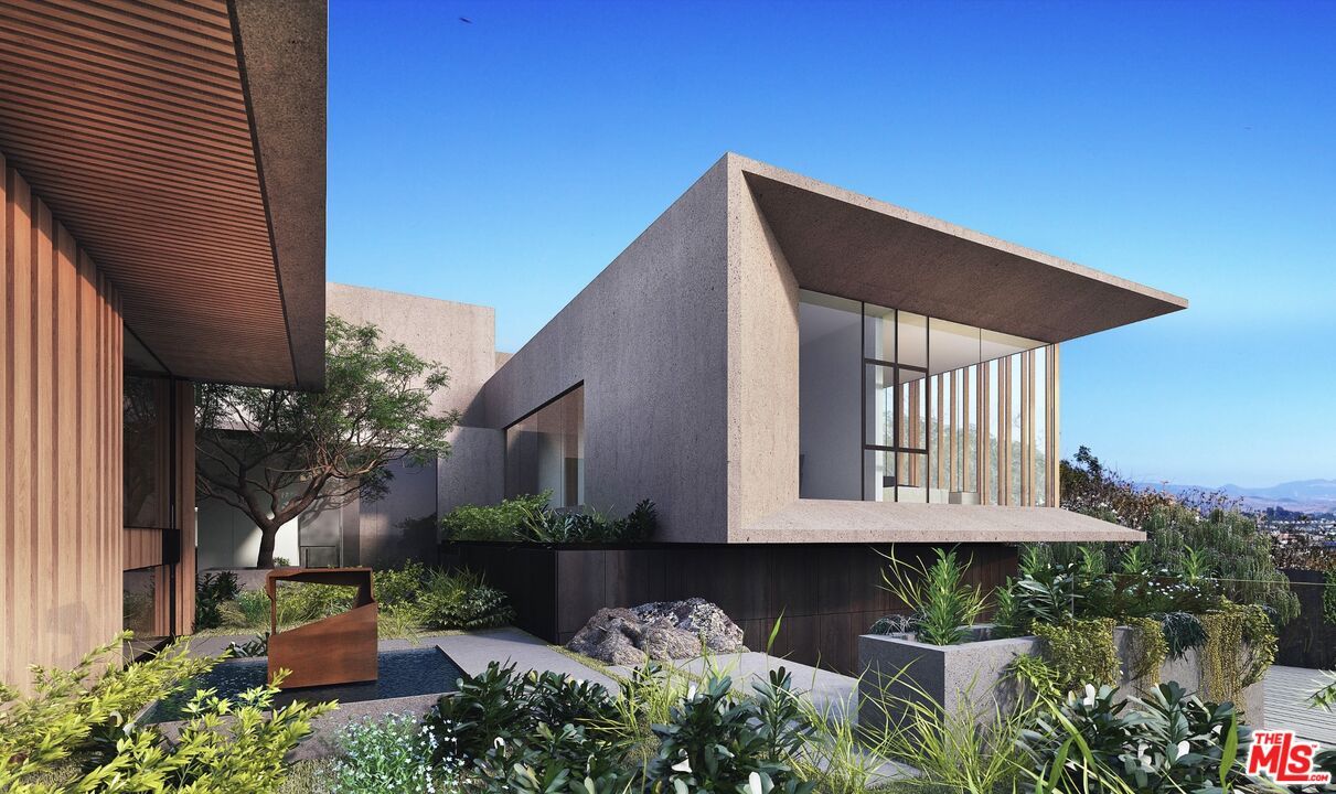 Exterior, Facade, Modern