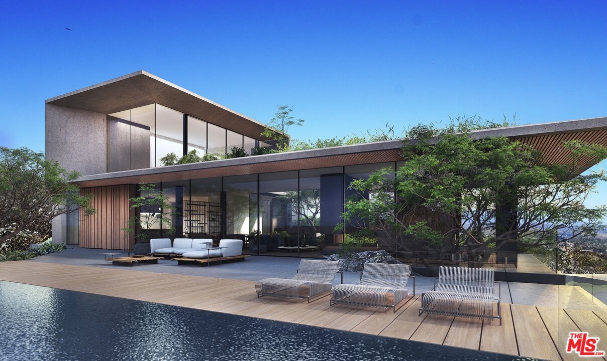 Backyard, Exterior, Facade, Modern