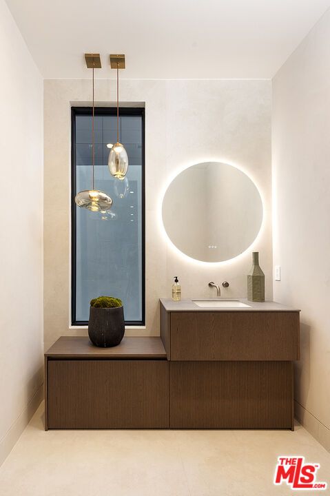 Bathroom, Interior, Pendant Lights