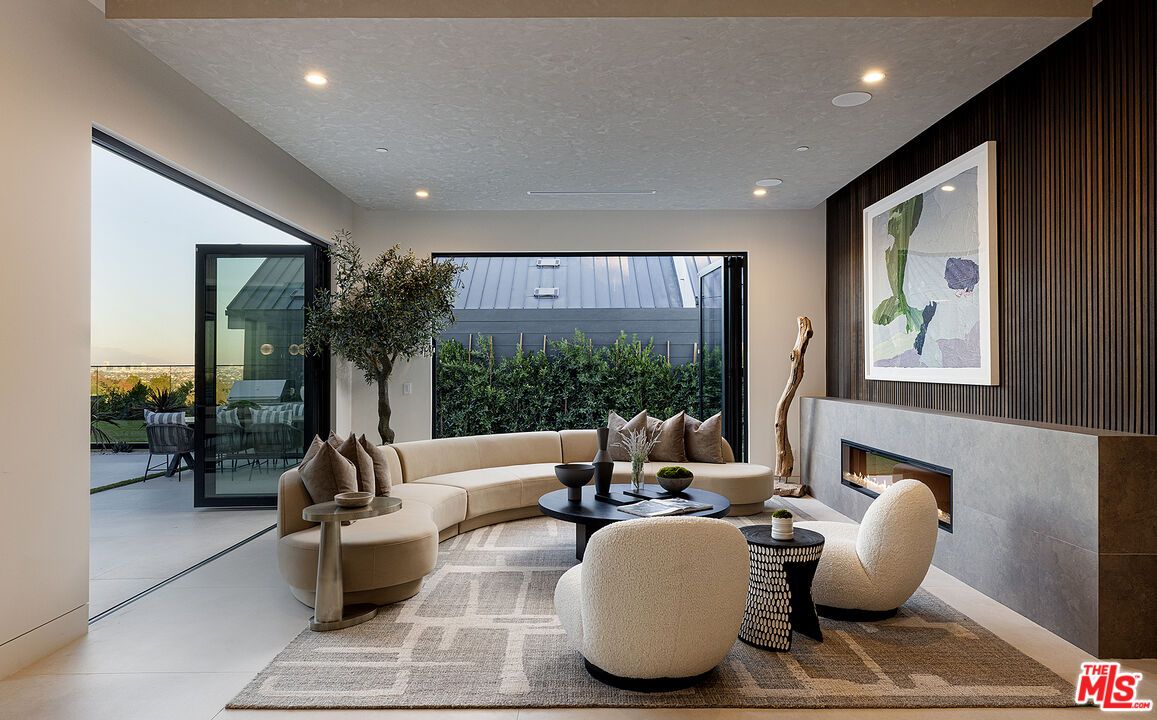 Fireplace, Interior, Living room, Recessed Lighting