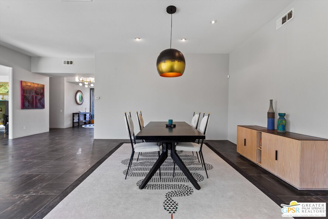 Dining room, Interior, Pendant Lights, Recessed Lighting