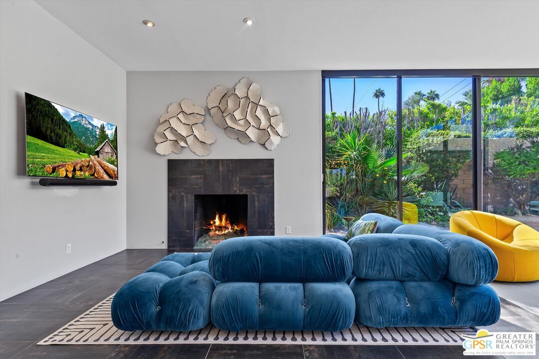 Fireplace, Interior, Recessed Lighting