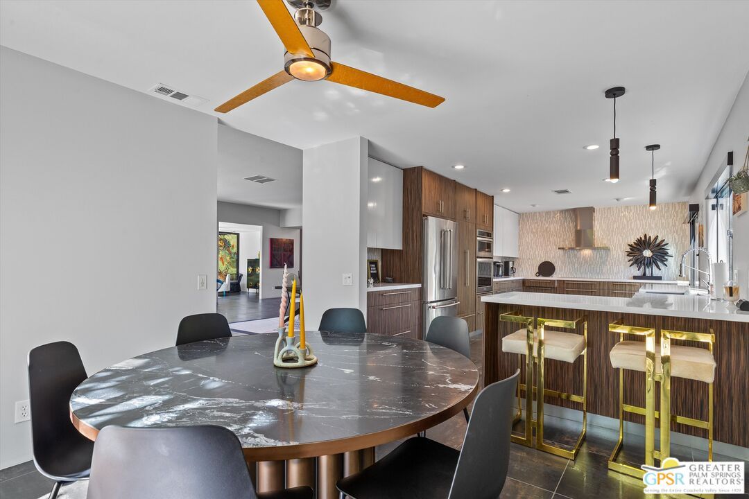 Dining room, Interior, Kitchen, Pendant Lights, Recessed Lighting, Stainless Steel Appliances