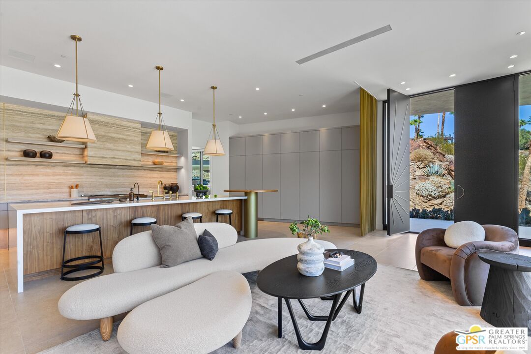 Interior, Living room, Pendant Lights, Recessed Lighting